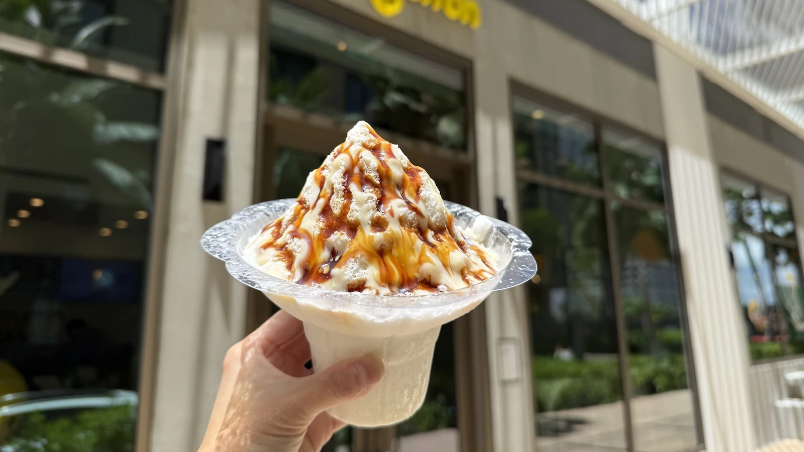 Happy Lemon Hawaiʻi launched a new snowy shave ice