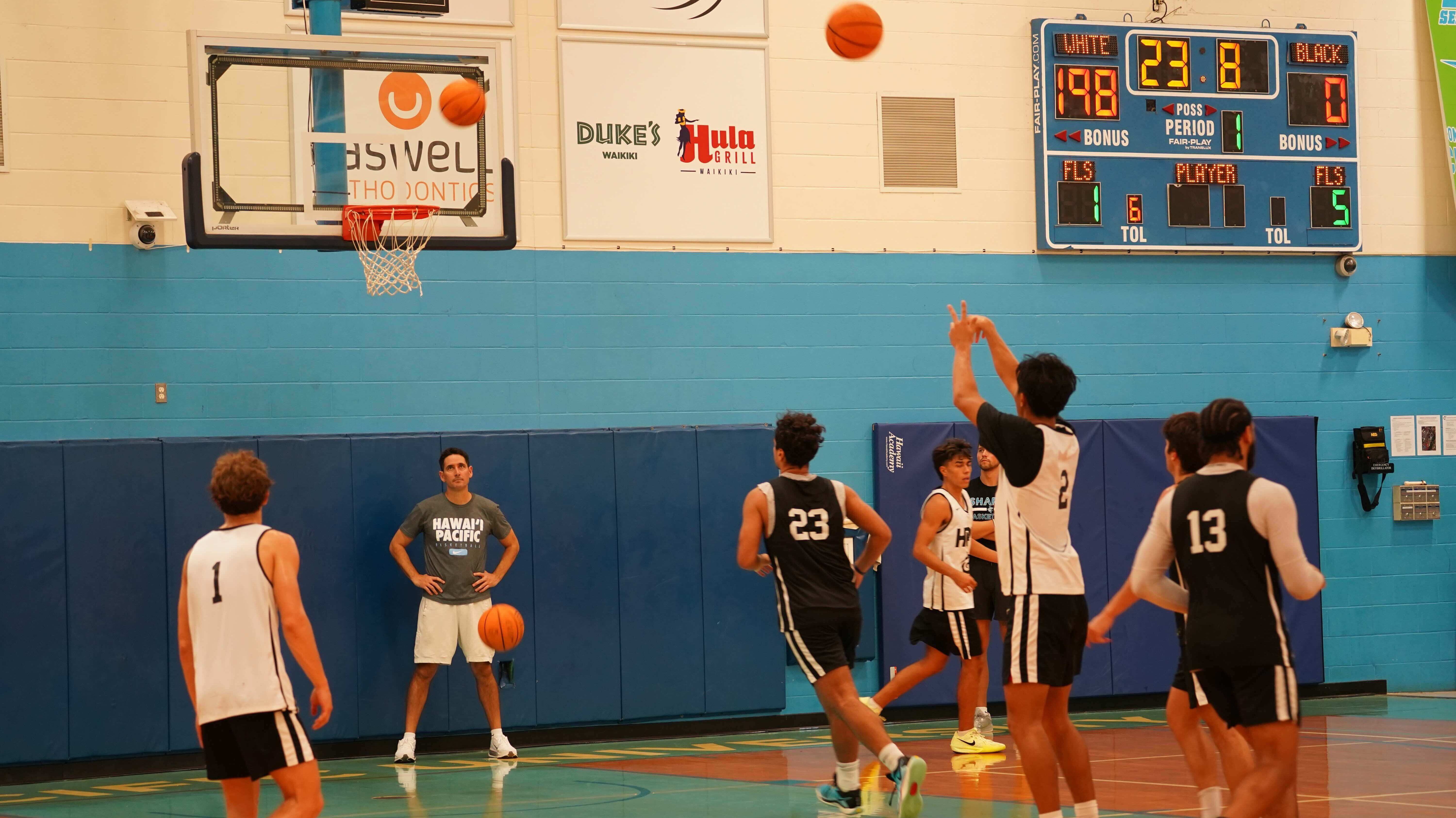 Hawaii Pacific basketball 5 110625