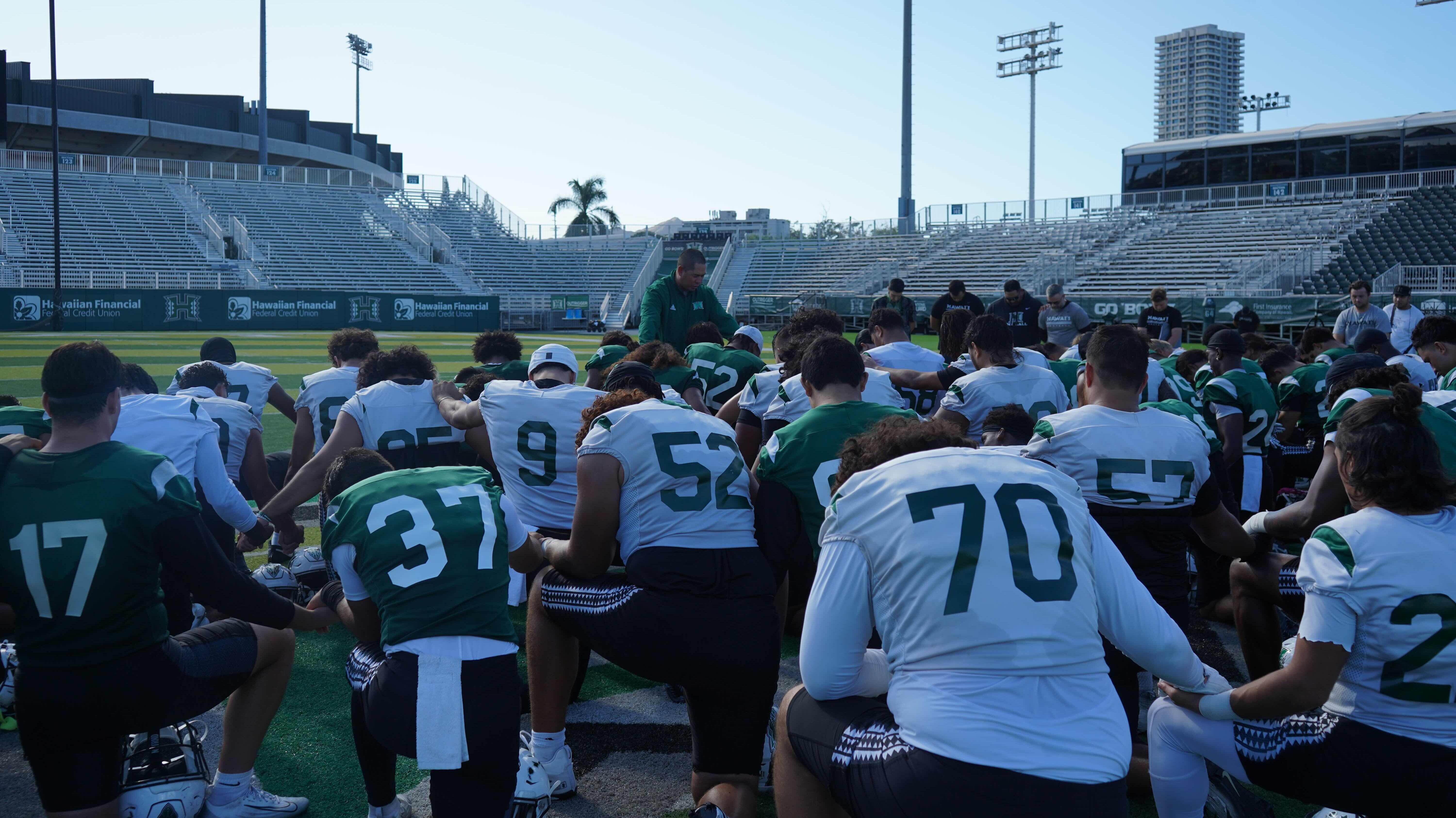 Under Timmy Chang, Hawai‘i football team continues to play for each other