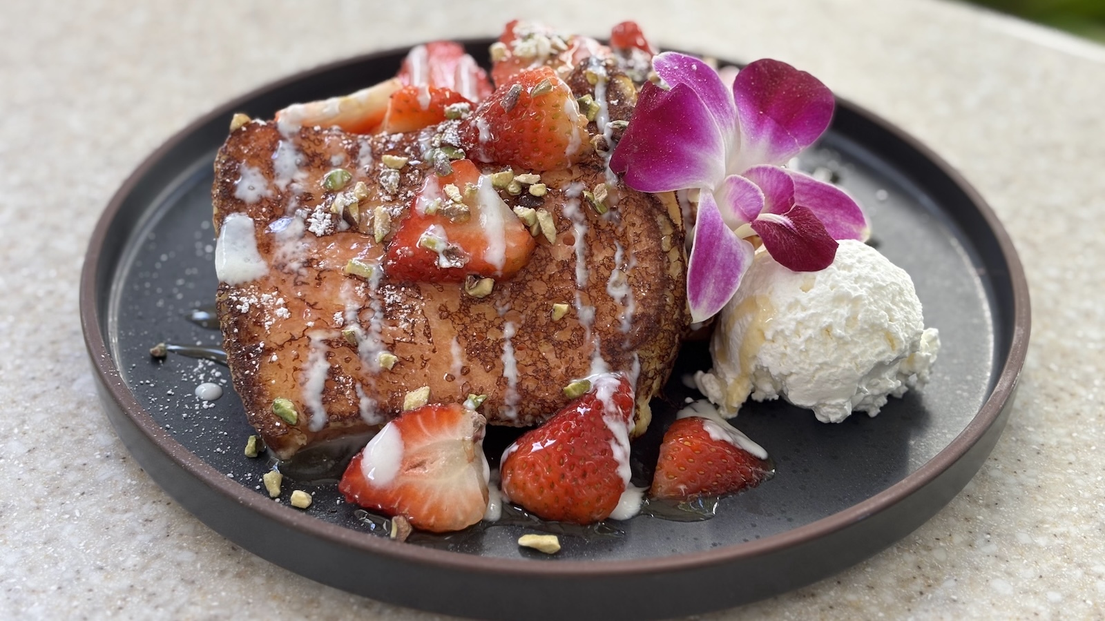 french toast with berries