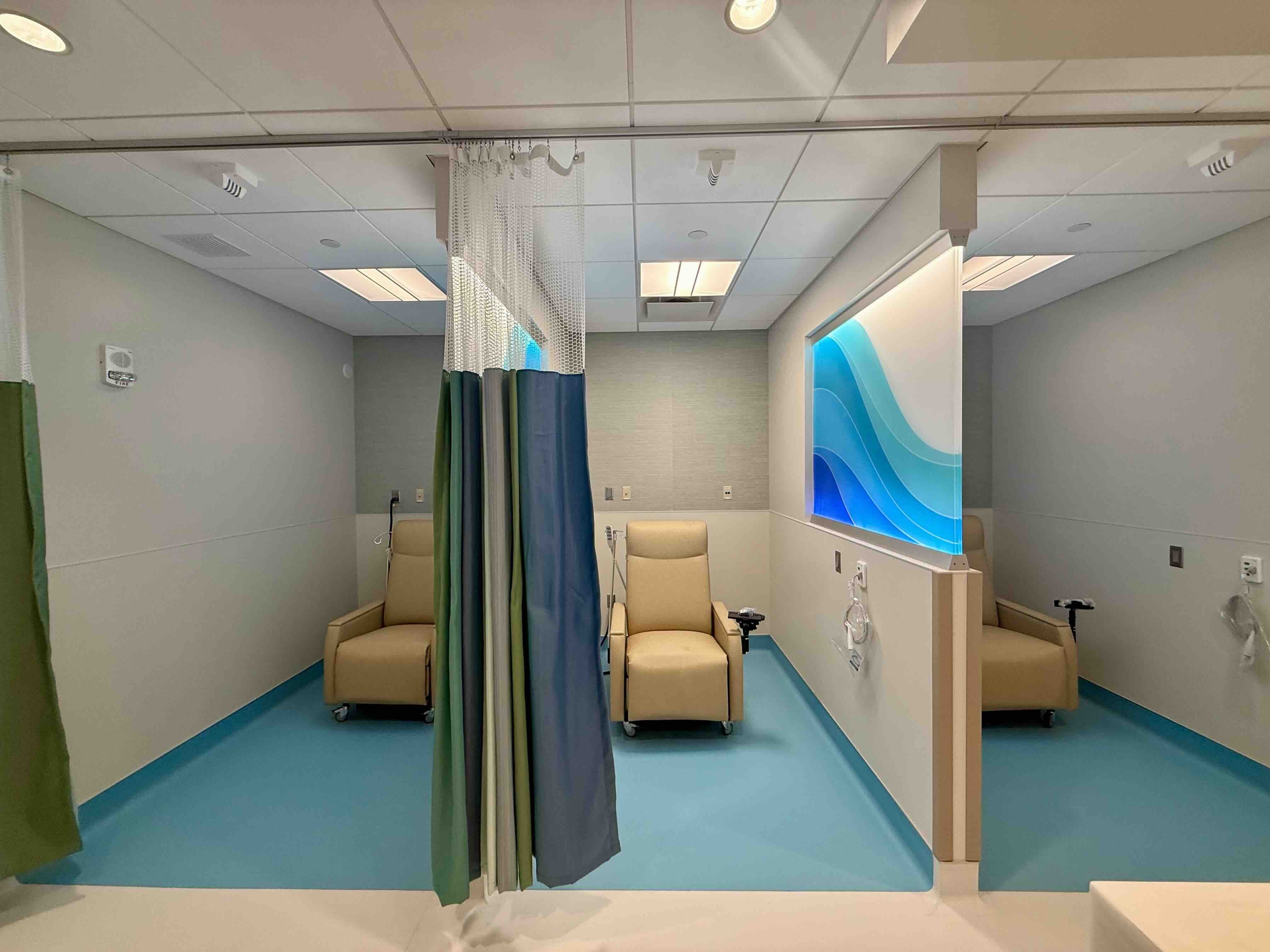 Nearly 76,000 Hawaiʻi residents are living with cancer. Residents spent at least $230 million on out-of-state cancer care from 2021 through 2023, according to a study by UH Cancer Center. Photo by Kelsey Kukaua Medeiros.