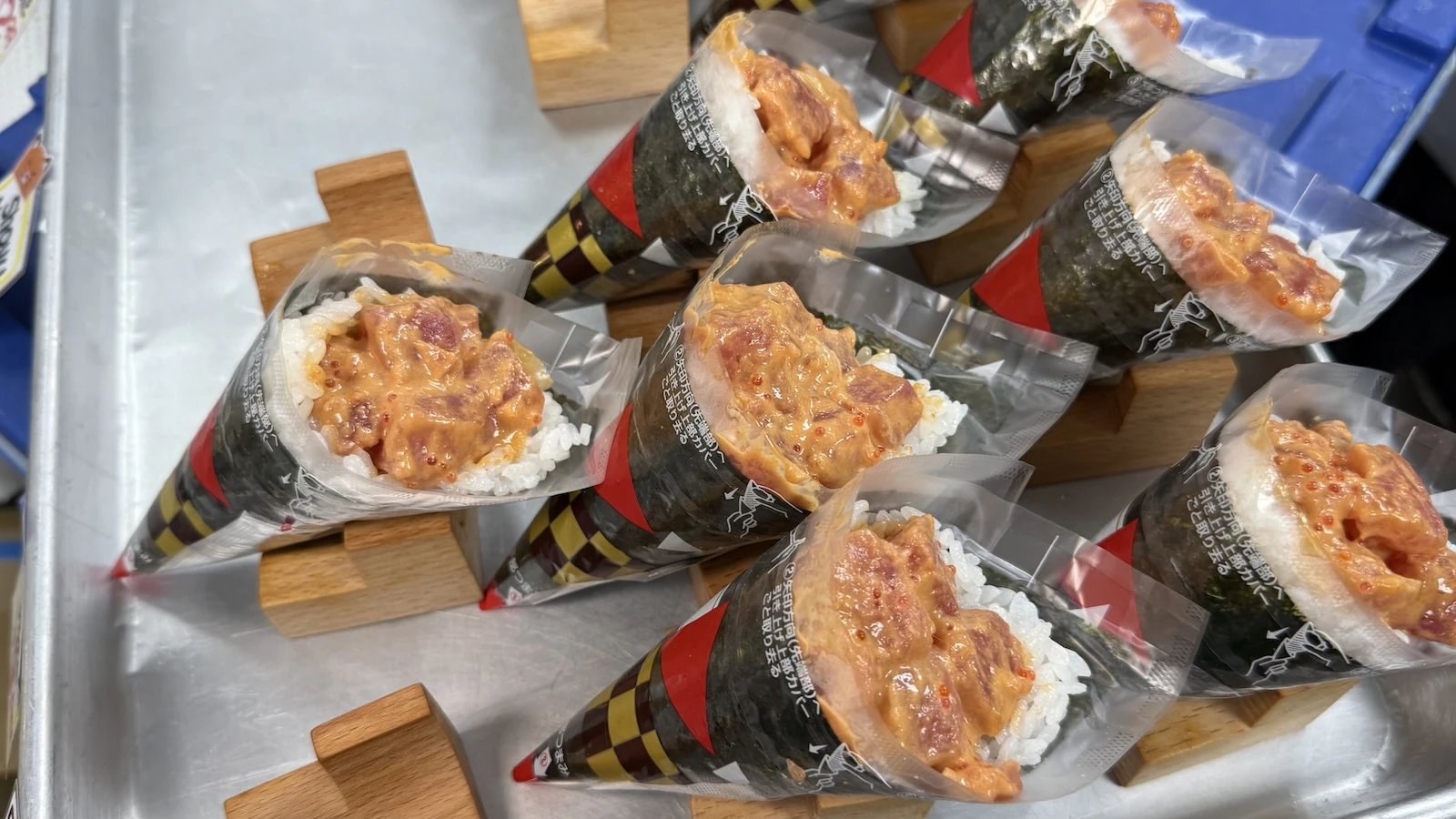 spicy ahi hand rolls
