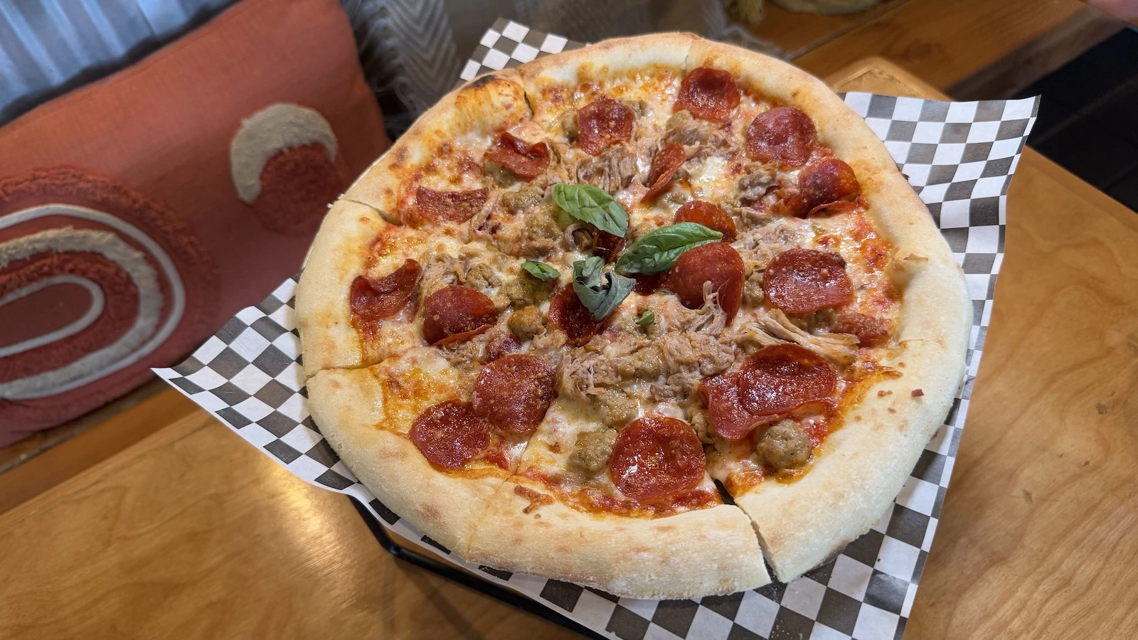kalua pork pizza