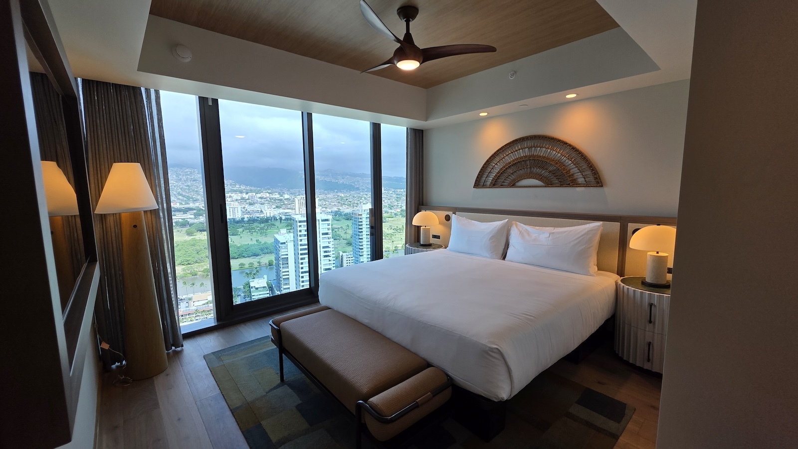 Located at the former King's Village site on Ka‘iulani Avenue, the timeshare offers 205 studio, one-, two-, and three-bedroom suites