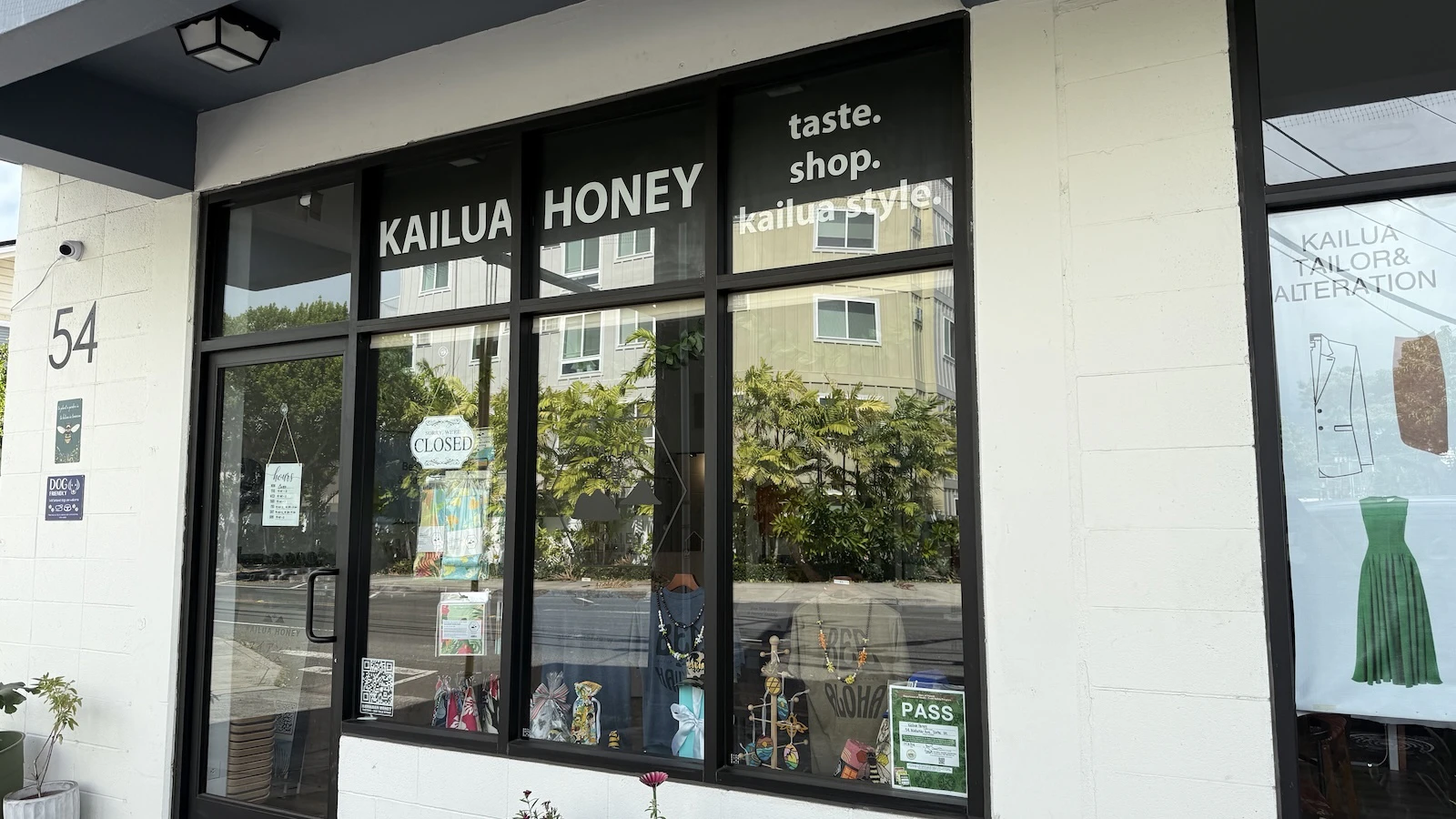 Kailua Honey sign