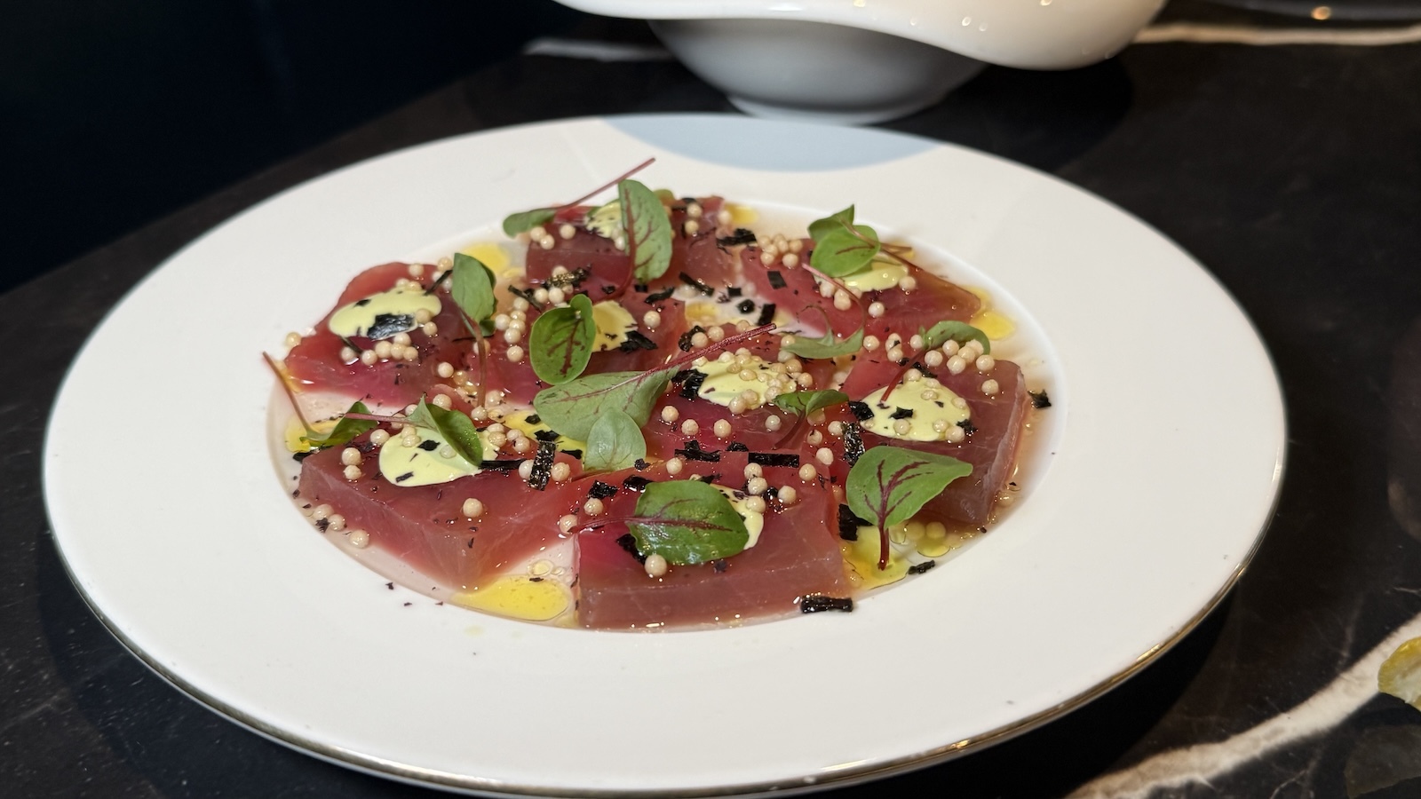 ahi tiradito