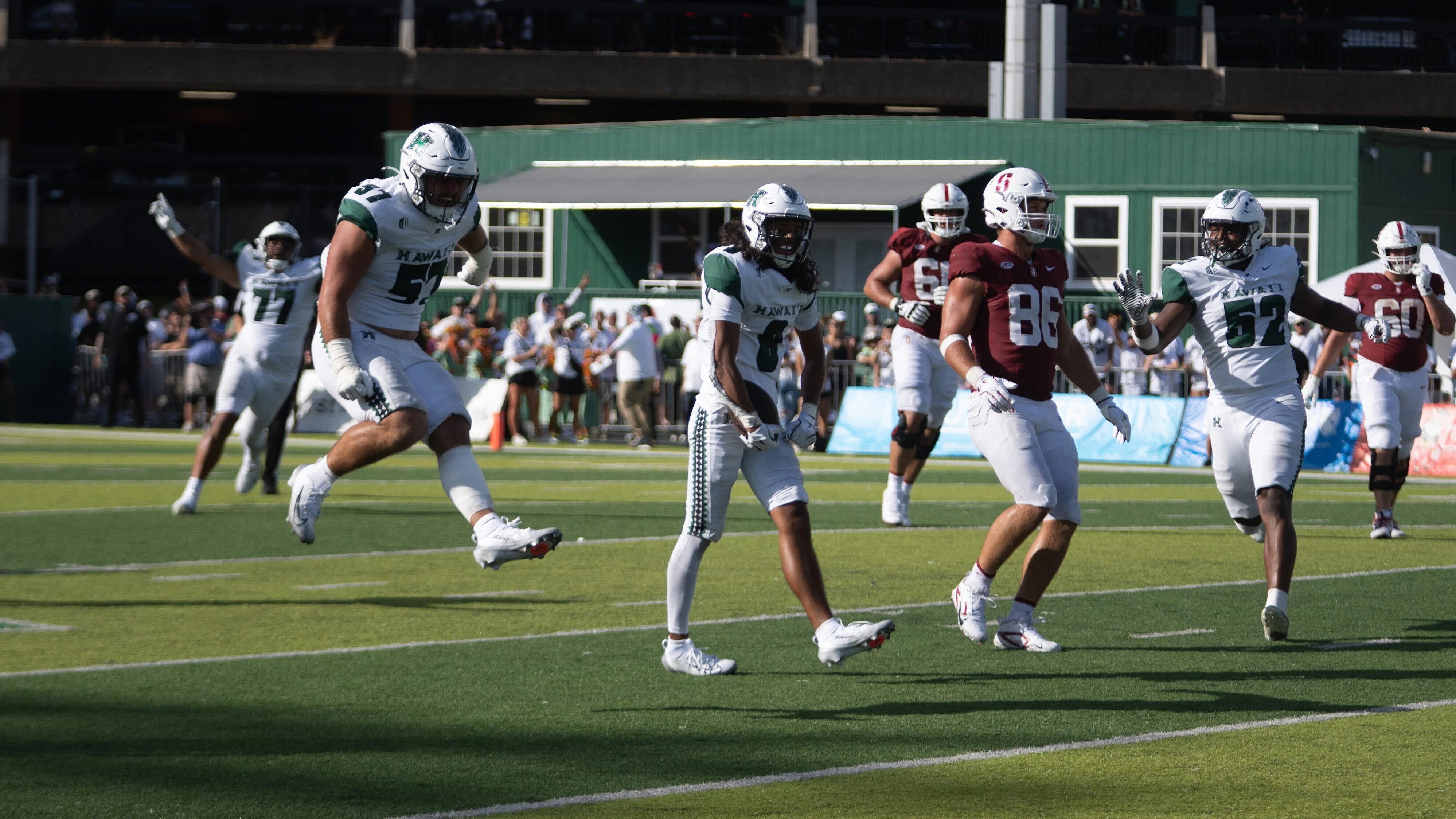 Kilinahe Mendiola-Jensen perseveres to provide game-saving moment for UH football
