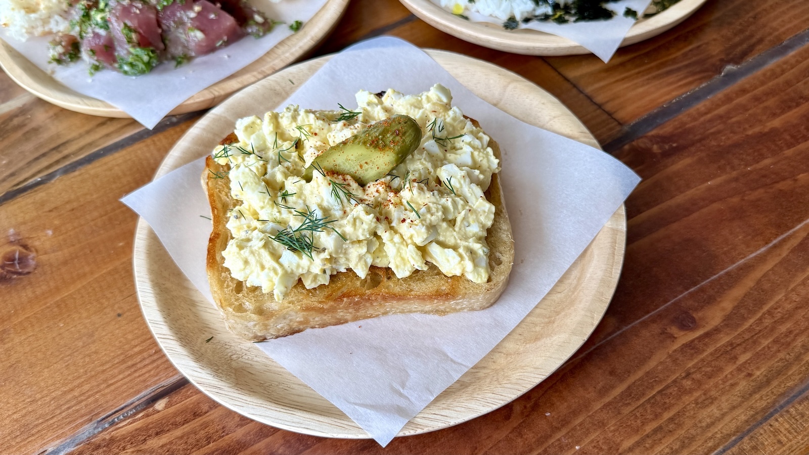 egg salad sando