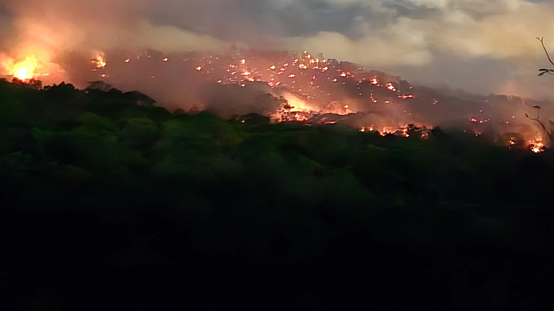 ‘They really are heroes,’ says Kunia farmer of wildfire responders