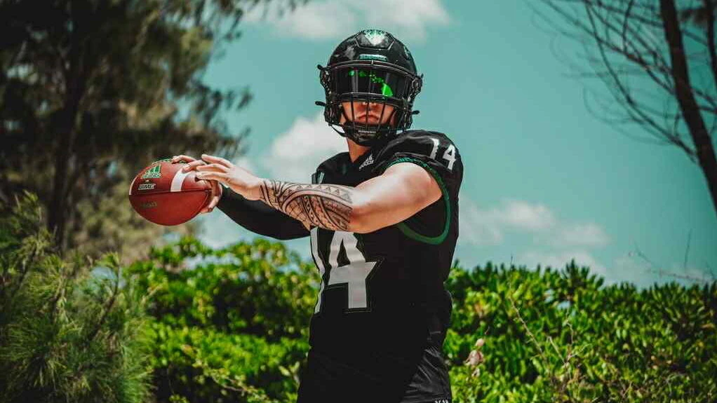 Standout quarterback Maika Eugenio set to return home after committing to University of Hawai‘i football team