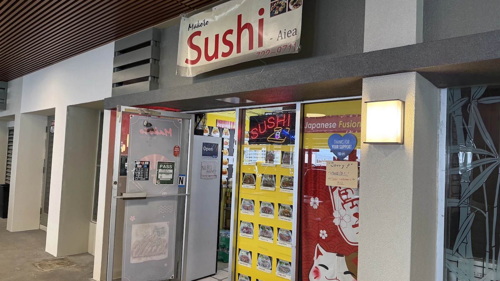 Makoto Sushi sign