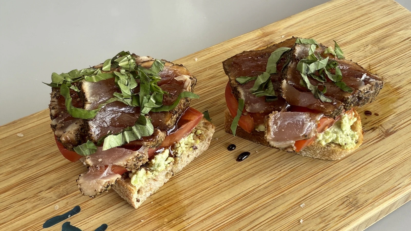 ʻAhi bruschetta