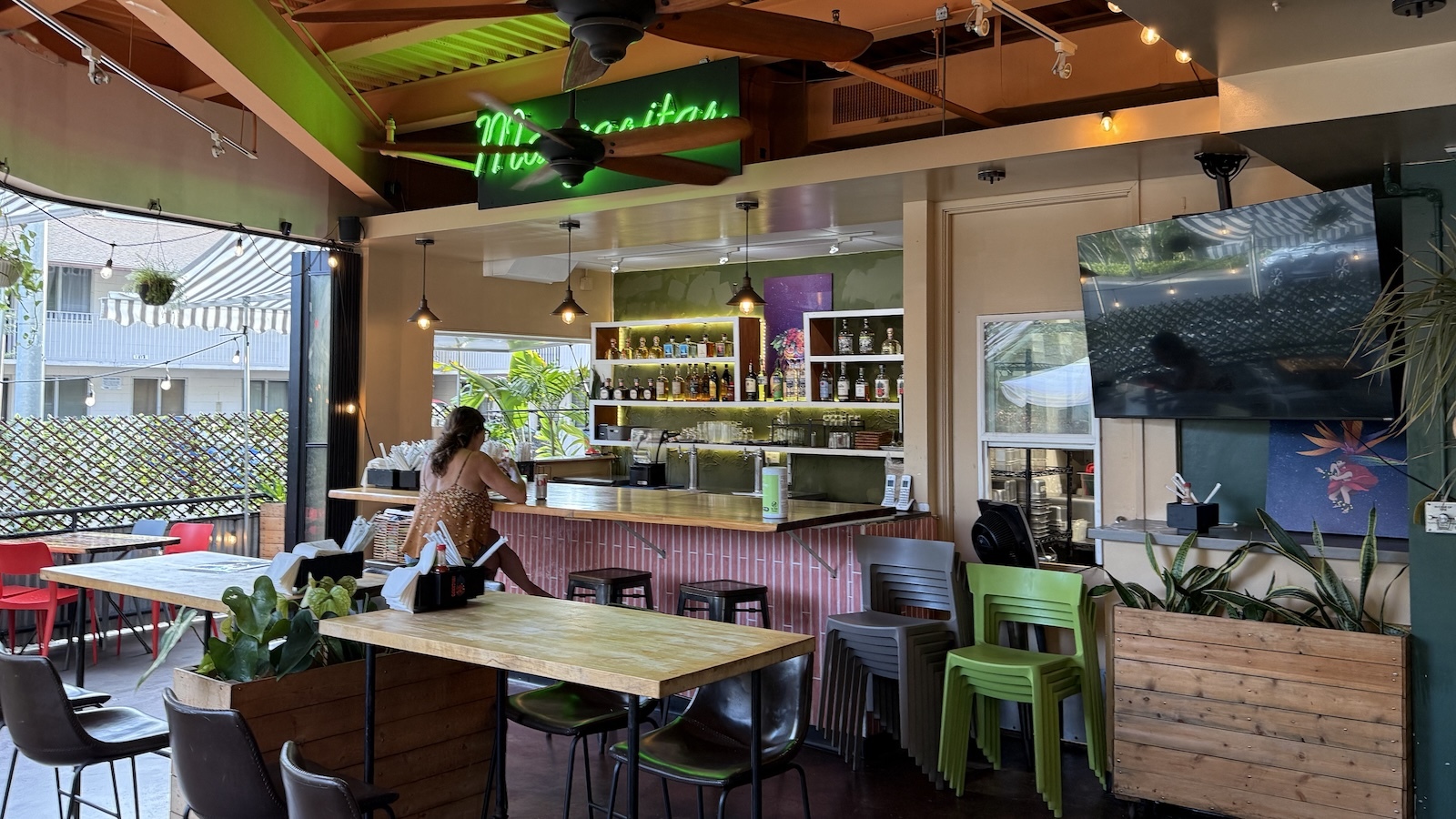 Margaritas Hawaii interior