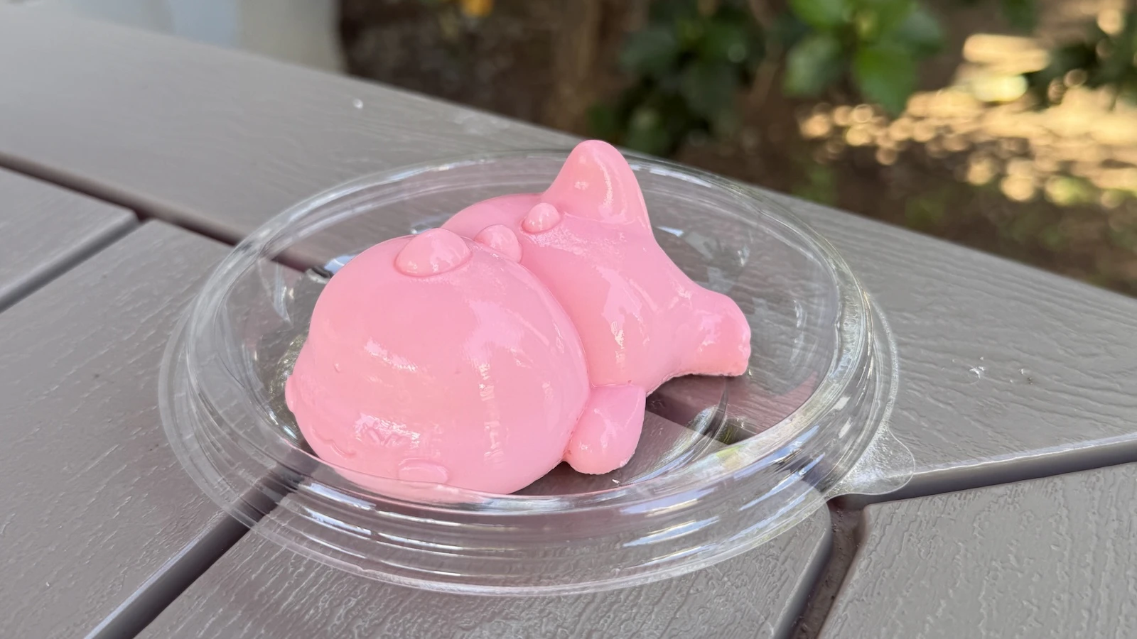 dinosaur shaped dessert