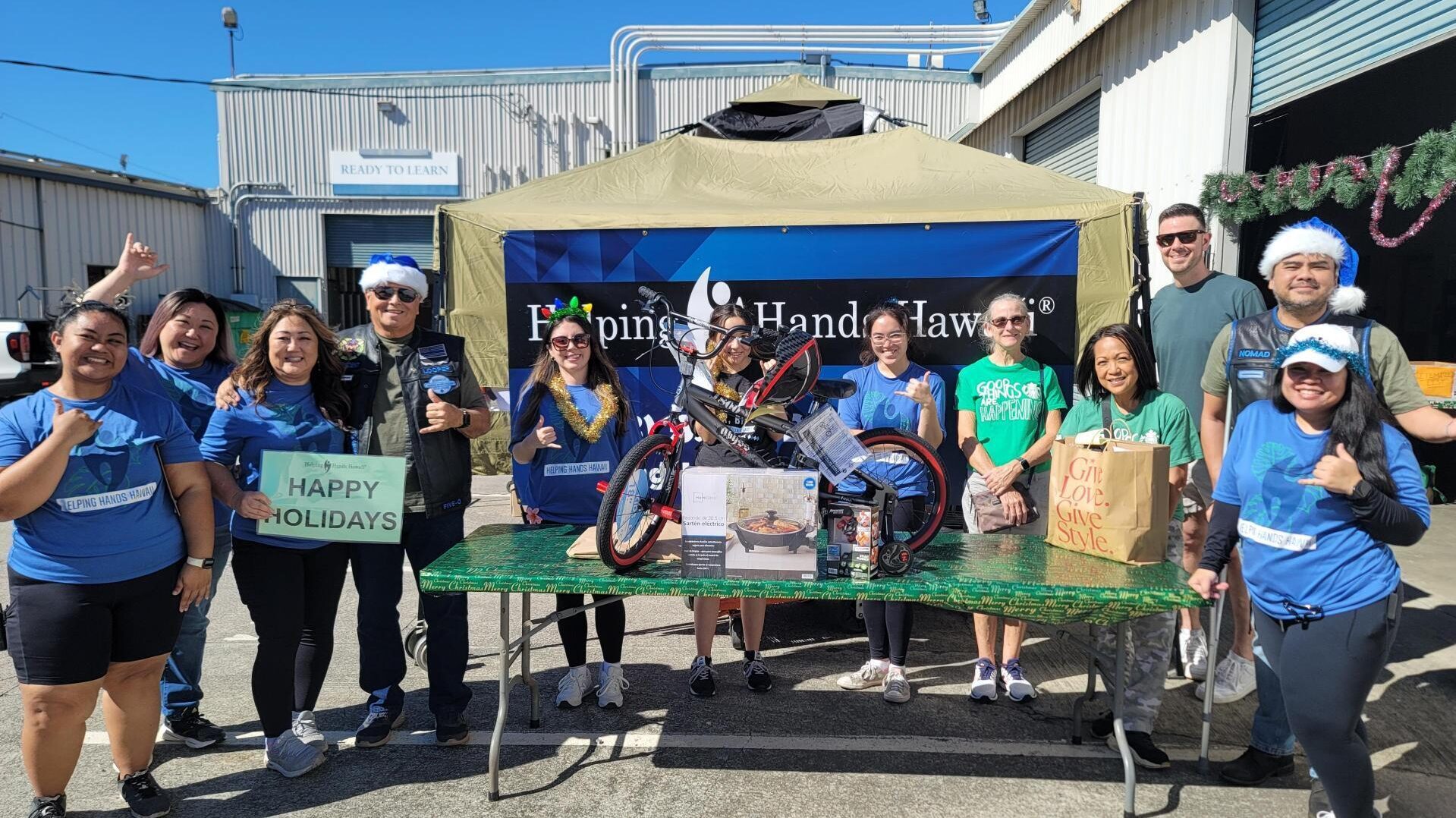 Ways to give back this holiday season