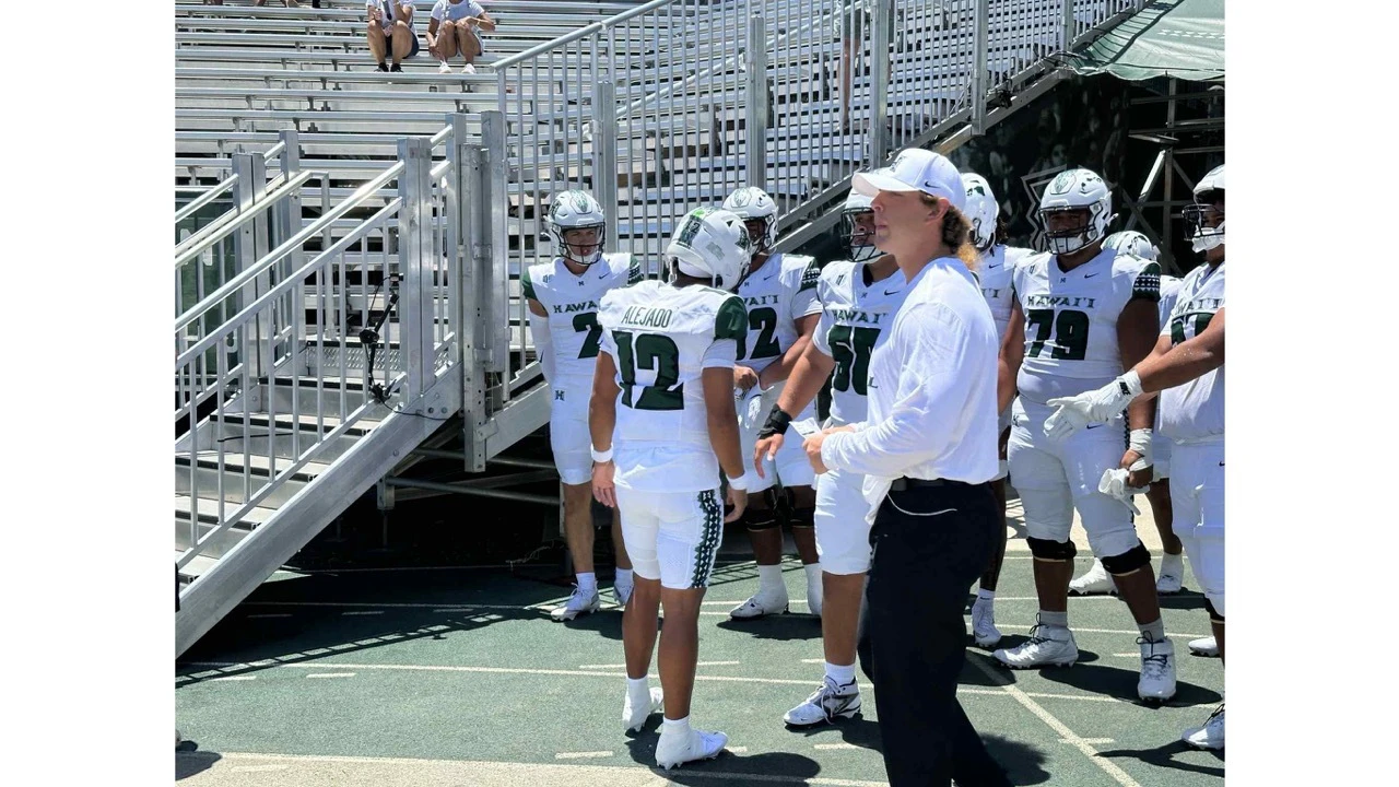 Alejado aggravates ankle injury as Hawai‘i football routed at Arizona