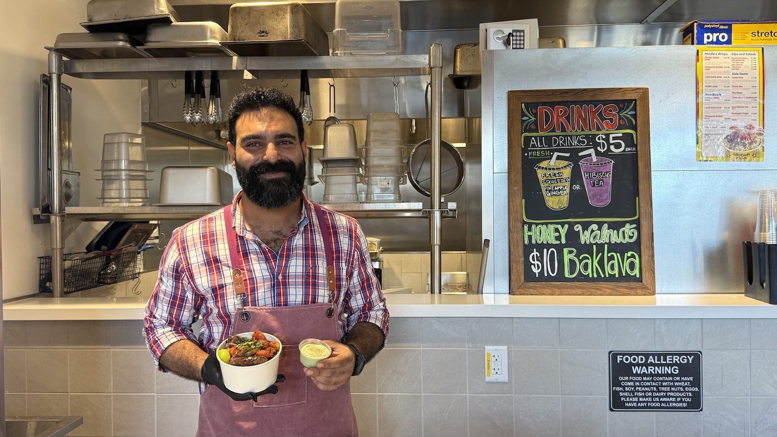 Middle Eats brings its authentic flavors to Keʻeaumoku