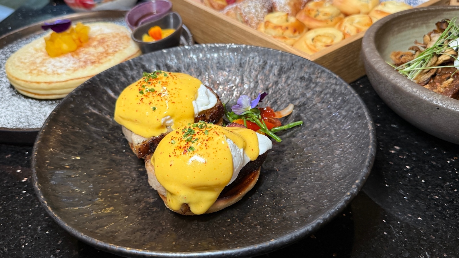 eggs benedict