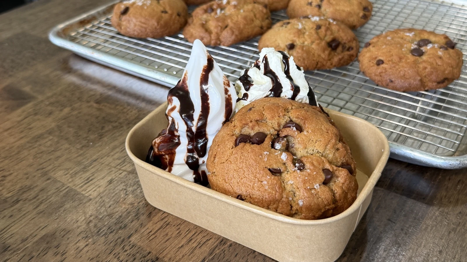 Niu Soft Serve cookie sundae 112125