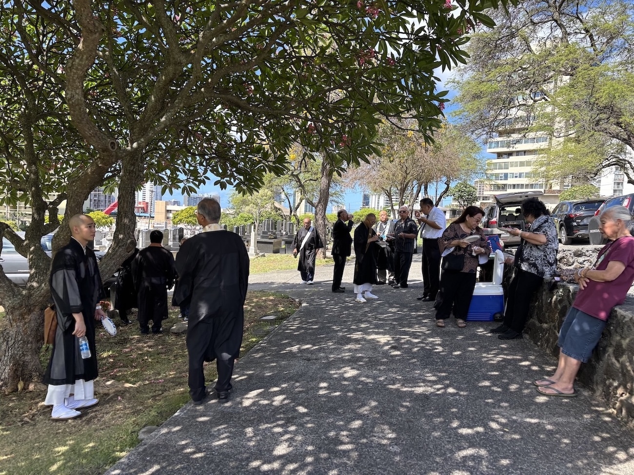 Members of Hawaiʻi’s Japanese community and Buddhist leaders gathered on July 14 at Makiki Cemetery for the 39th annual Obon Houyo memorial service, put on by the United Japanese Society of Hawaiʻi and Hawaiʻi Buddhist Council.