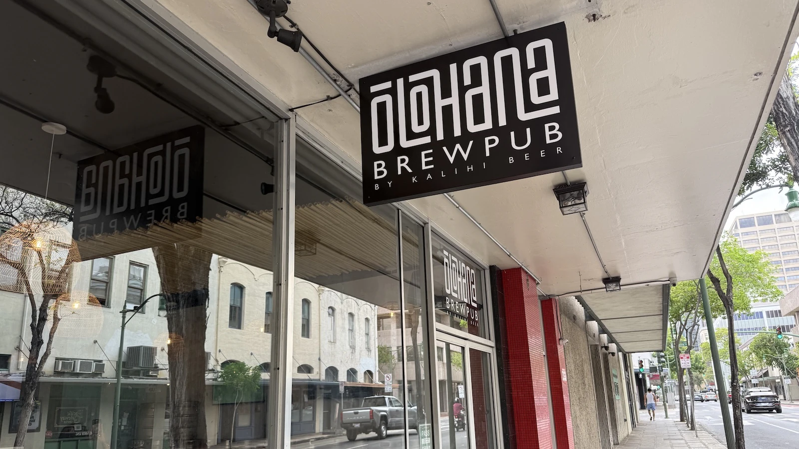 Olohana Brewpub sign