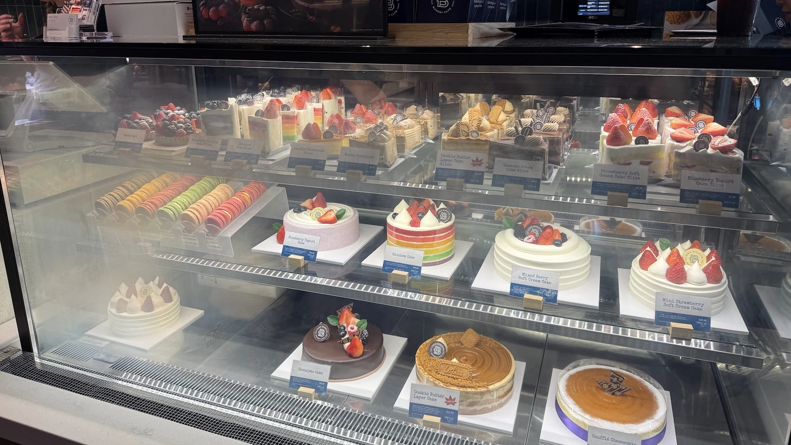 cake display