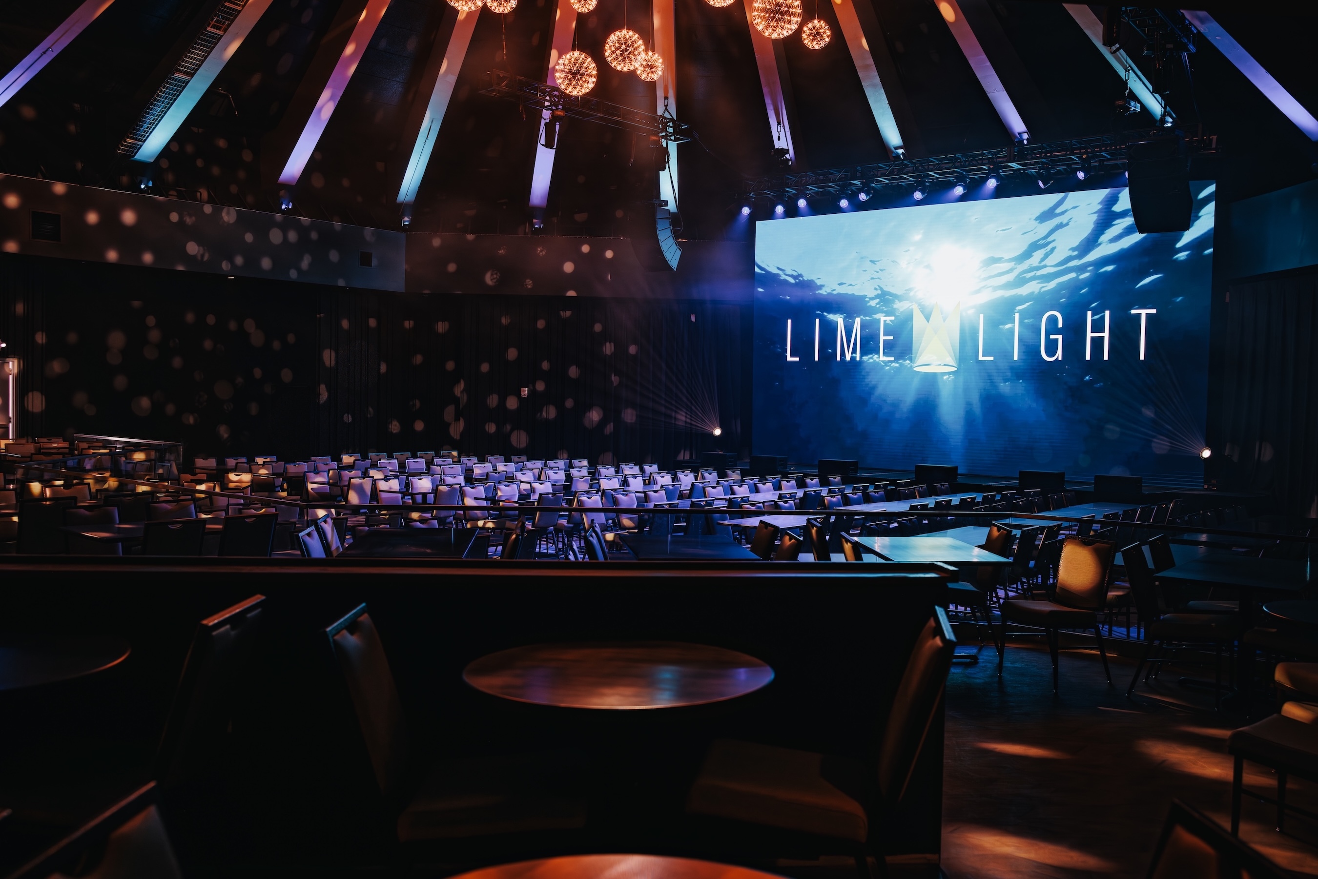Limelight Hawai’i can accommodate just under 900 people, with no furniture.