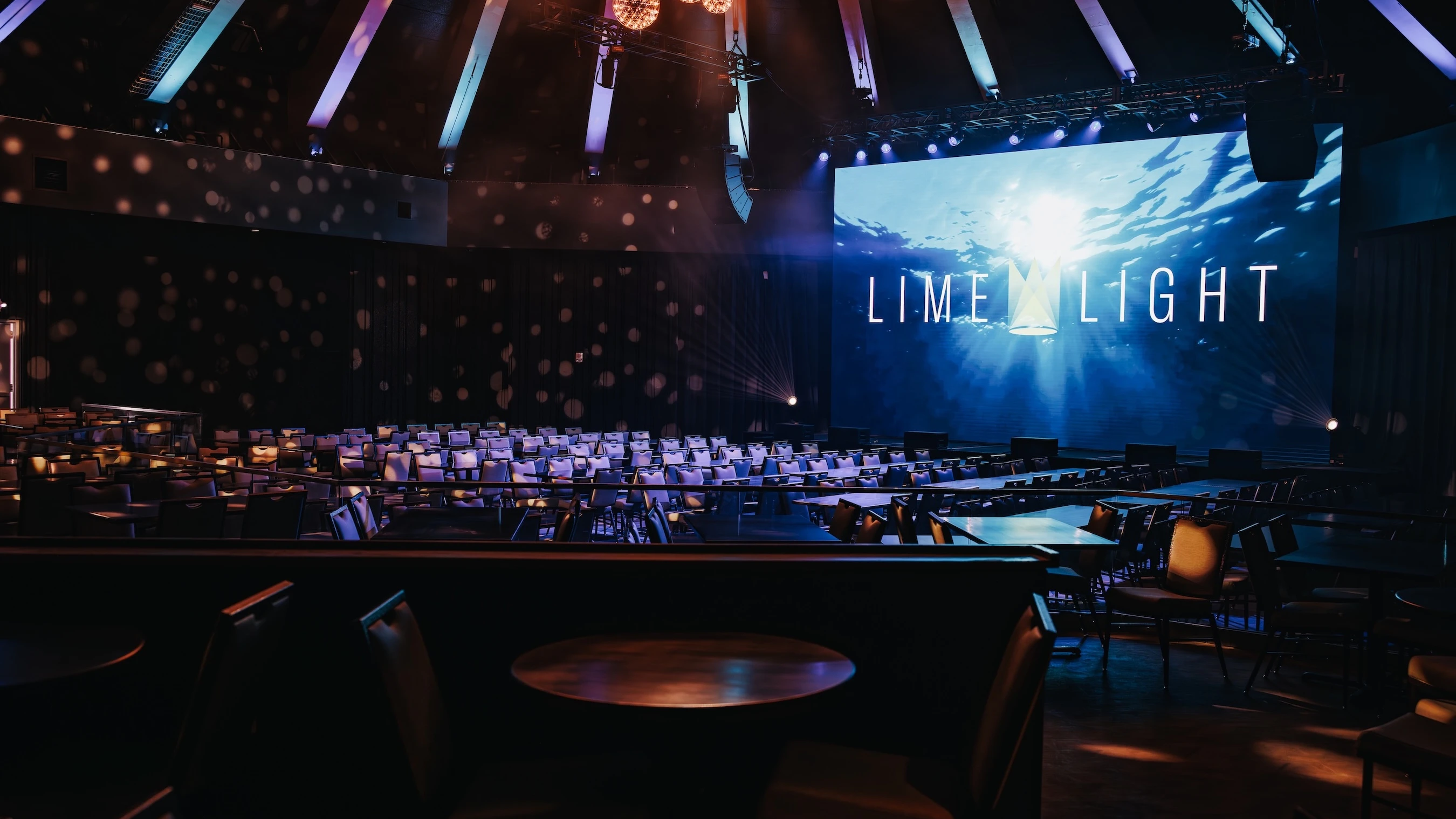 Limelight Hawai’i can accommodate just under 900 people, with no furniture.