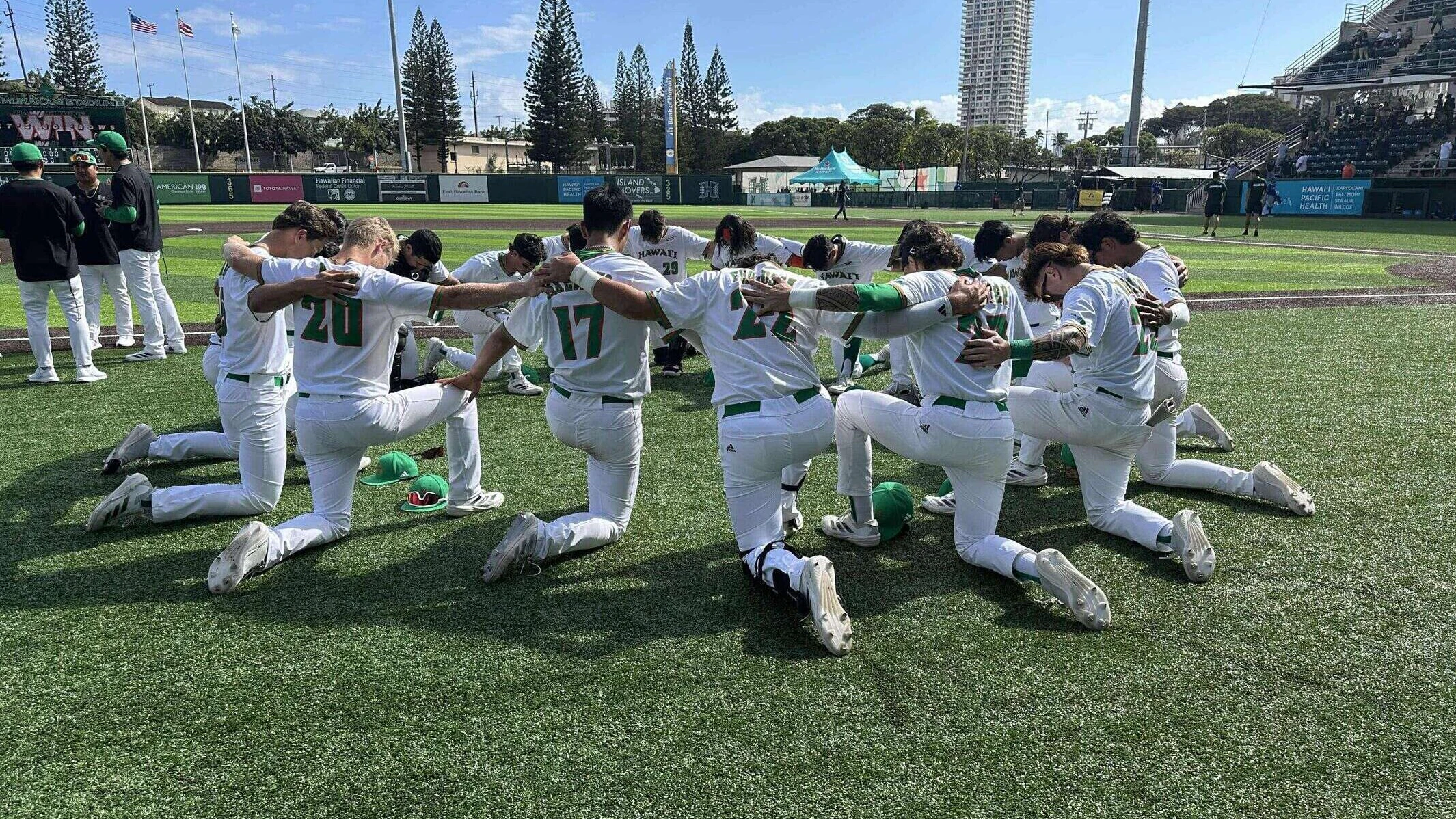 Hawai‘i baseball digs deep in statement series win over No. 15 UCSB