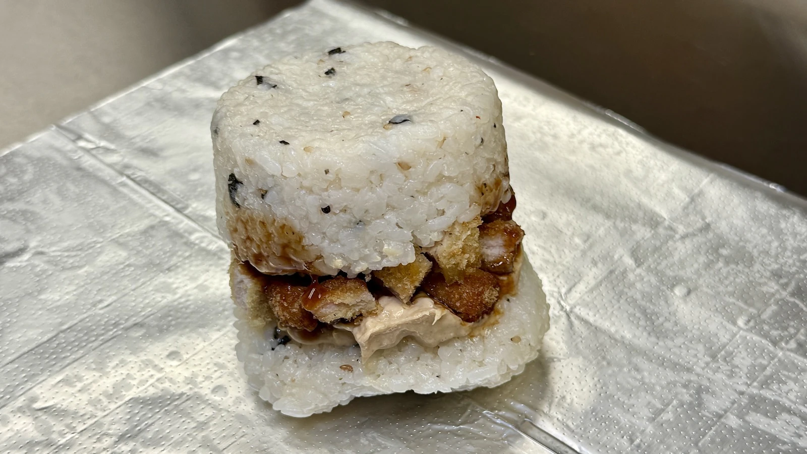 There’s a new rice burger spot in Kaimukī