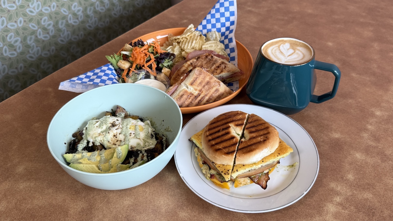 bagel sandwich and bowl