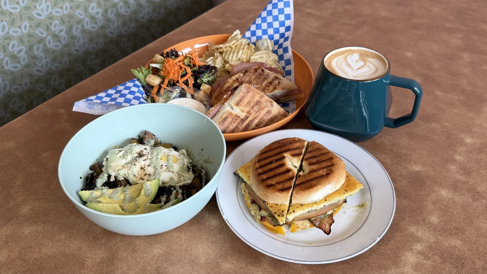 bagel sandwich and bowl