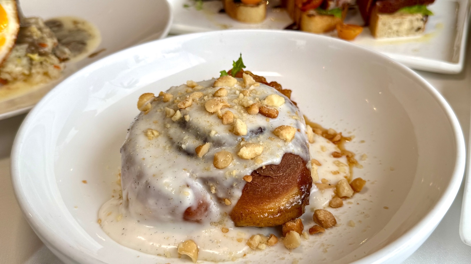 panipopo cinnamon roll
