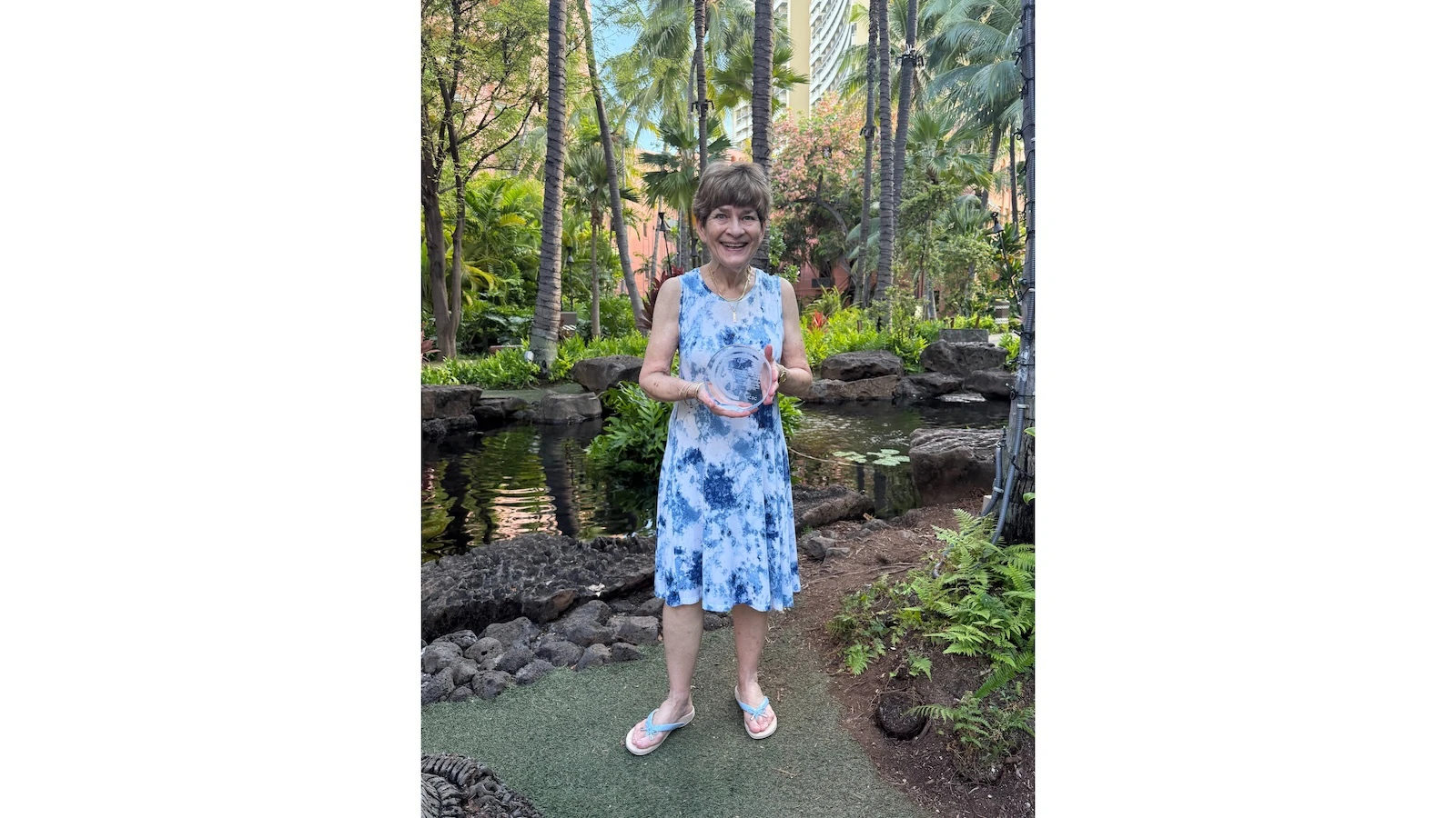 Helene "Sam" Shenkus, vice president and director of marketing at Royal Hawaiian Center in Waikīkī, recently received the ICSC Trustees' Distinguished Service Award, highest honor from the International Council of Shopping Centers.