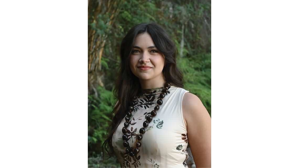 Sarah Sissum was raised in Illinois and Oregon. Kānaka Maoli on her maternal side, her ʻohana originally hails from Hawaiʻi Island then later, Oʻahu.