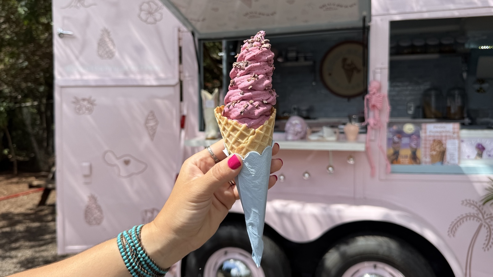 Vanilla with cacao nibs