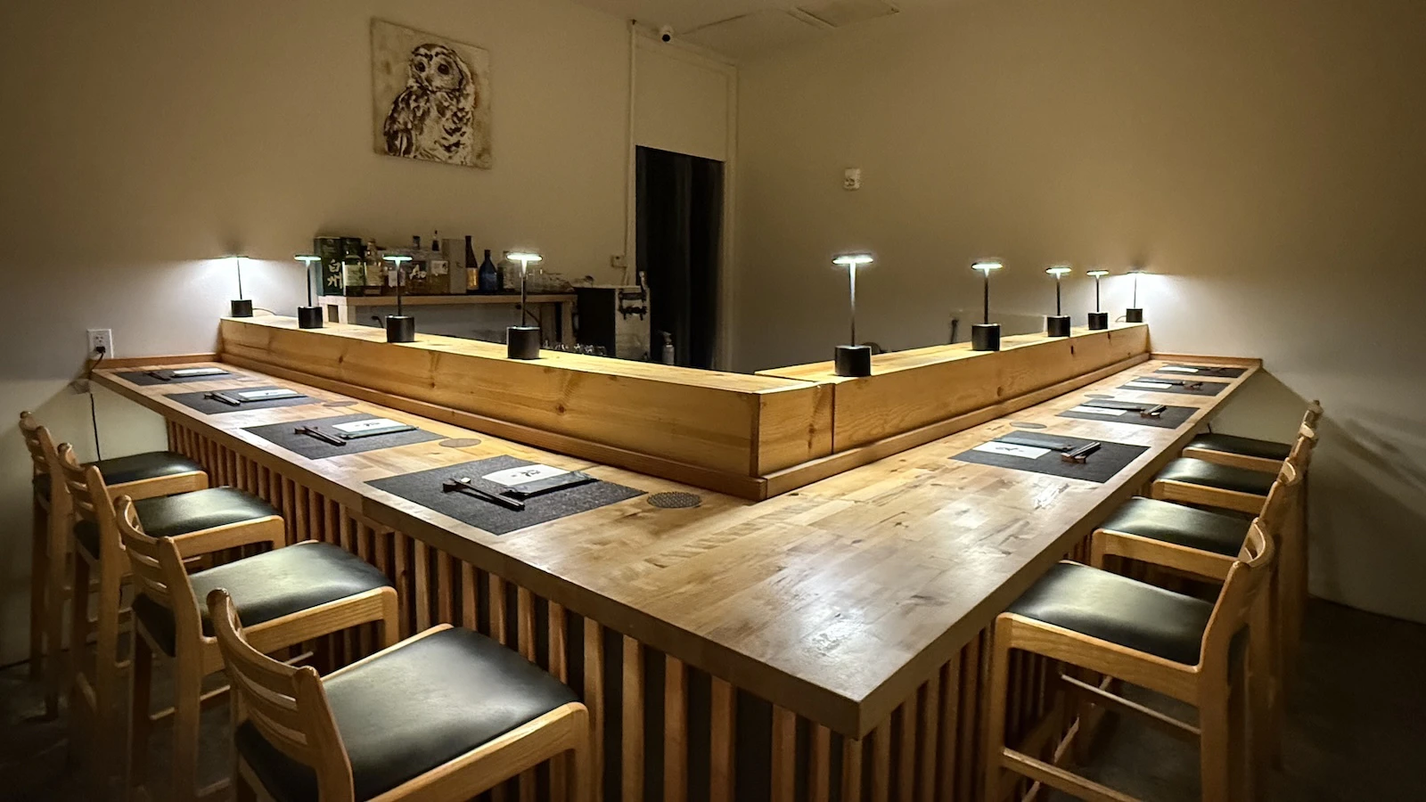 Sushi Fukurou seating