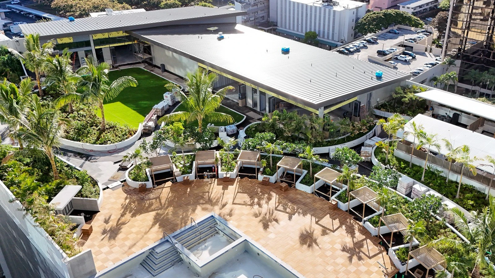 The recreation deck at The Park on Ke‘eamoku.