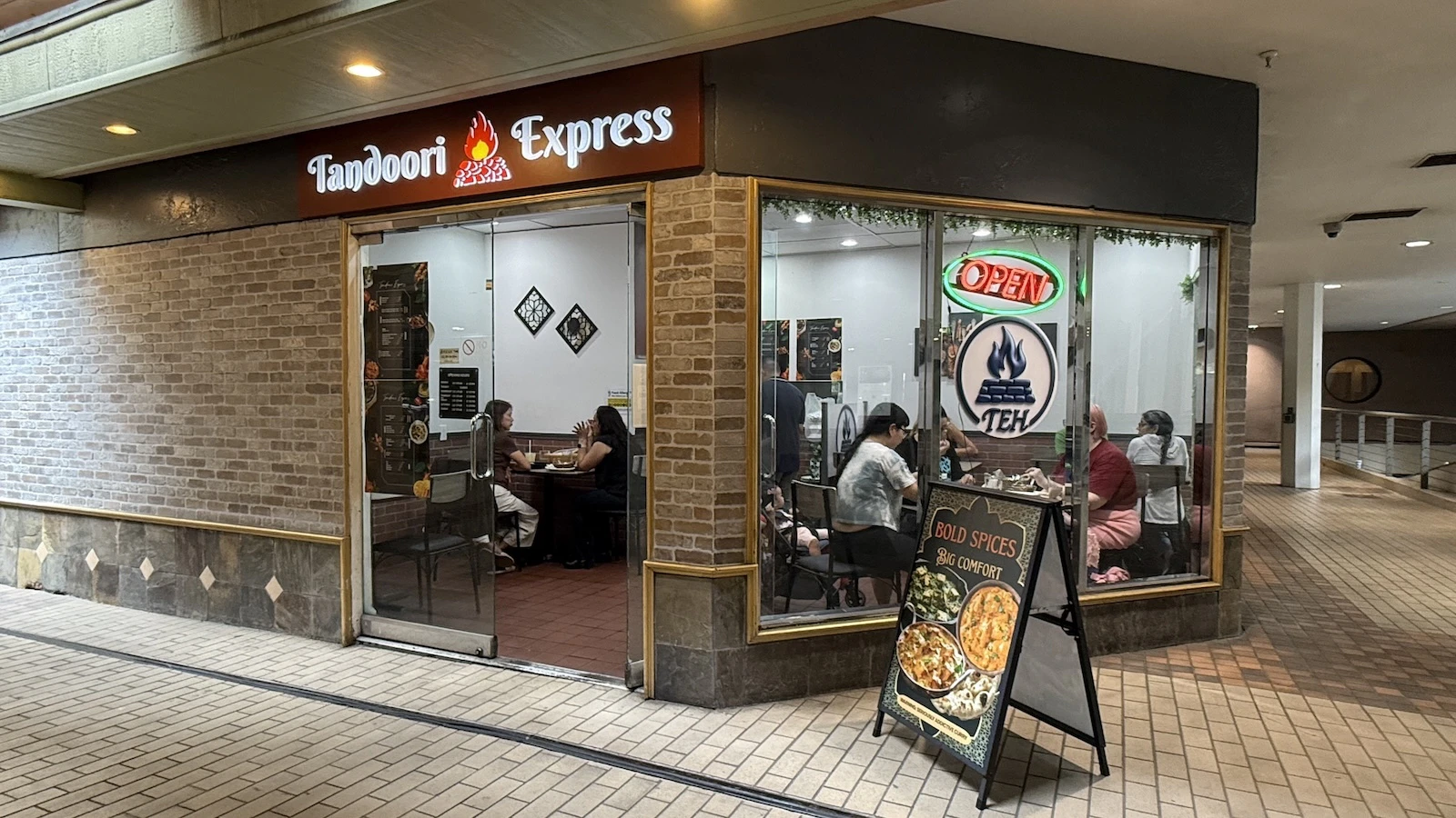 Tandoori Express sign