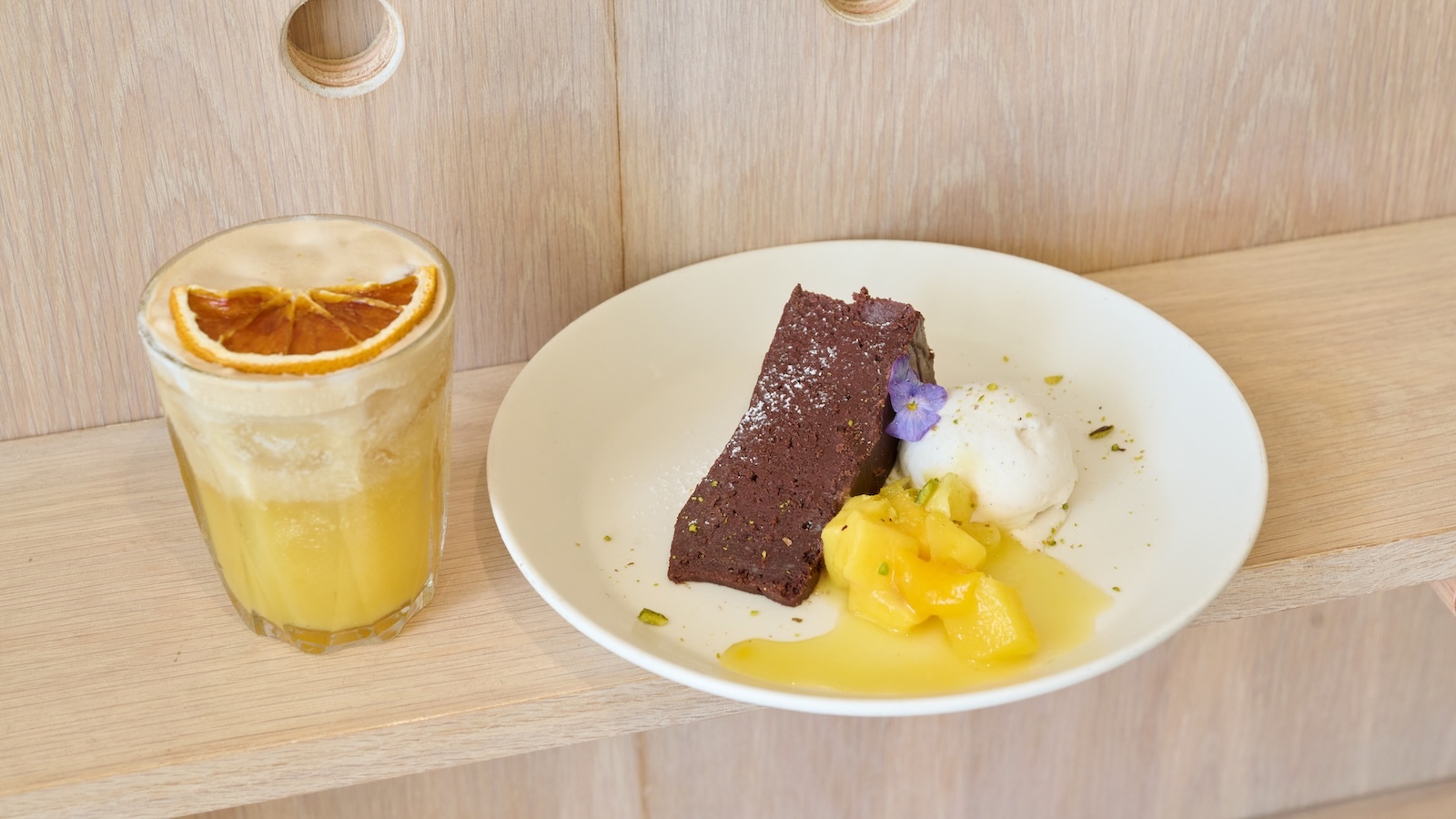 Cafe coco mocktail and basque cheesecake