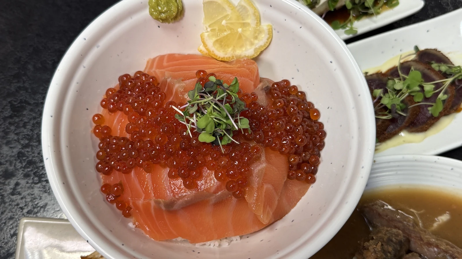 salmon ikura bowl