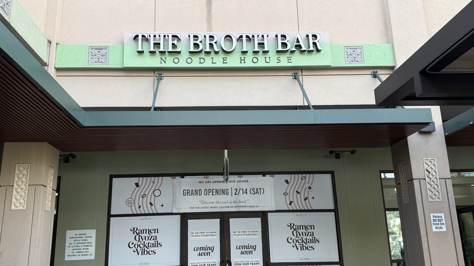 Broth Bar sign
