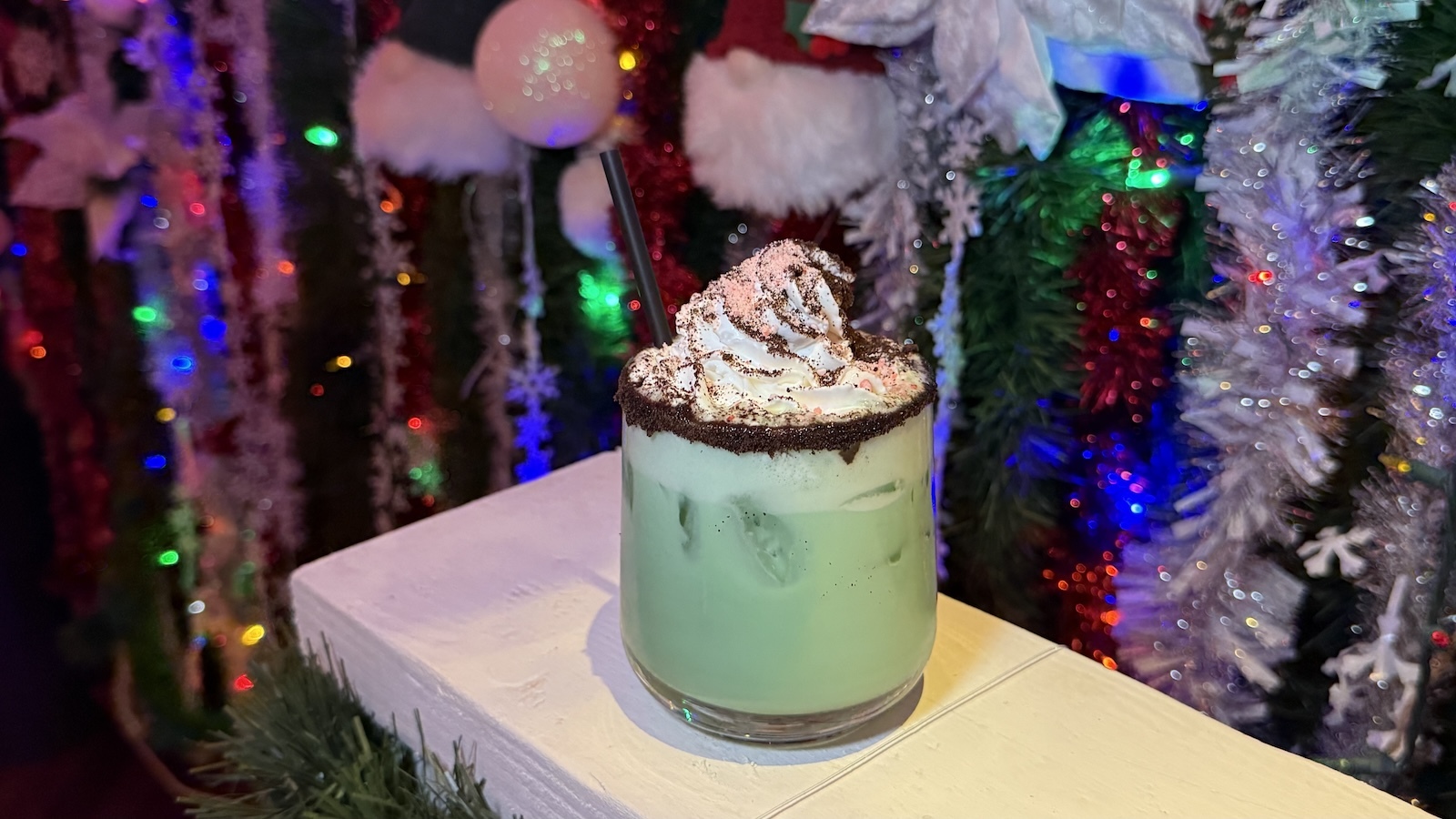 The Christmas Bar Hawaiʻi is now open