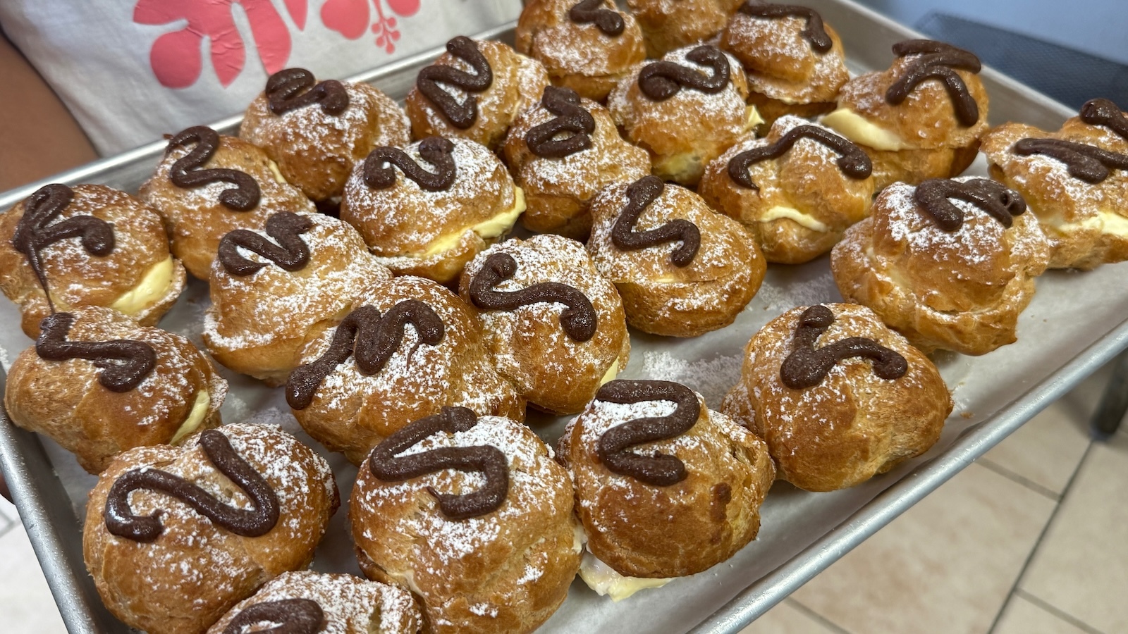 cream puffs