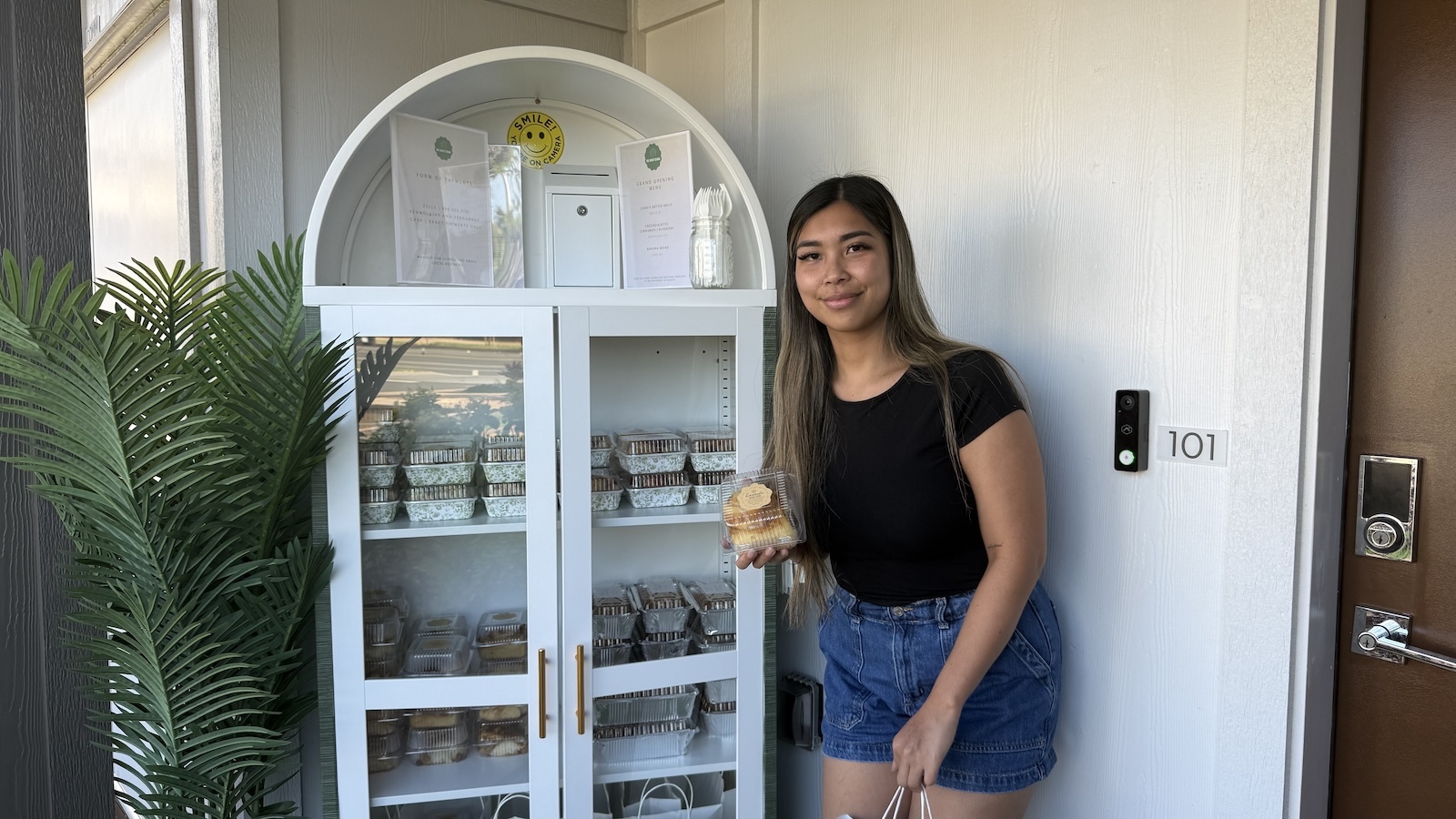 The Sweet Stand is a new bake stand in Kapolei
