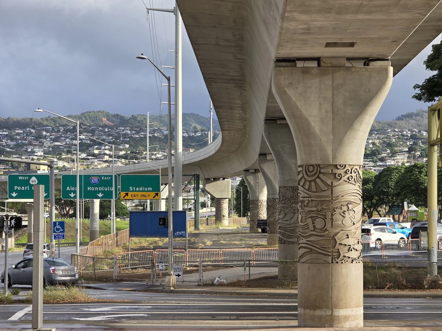 Skyline, the rail system which opened to the public in June of 2023, is one possible location for rooftop and community gardens that could help make fresh produce more accessible for underserved populations on Oʻahu.