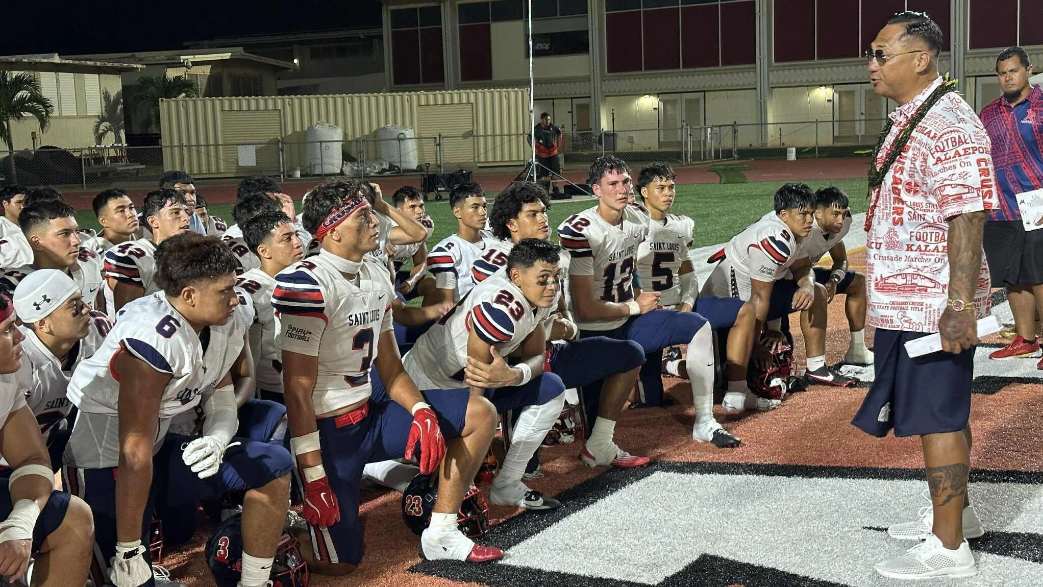 Saint Louis makes statement in season opener over Kahuku