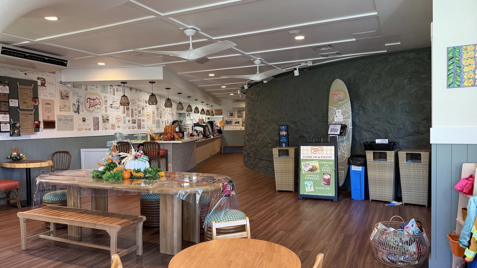 Tutu's Place interior