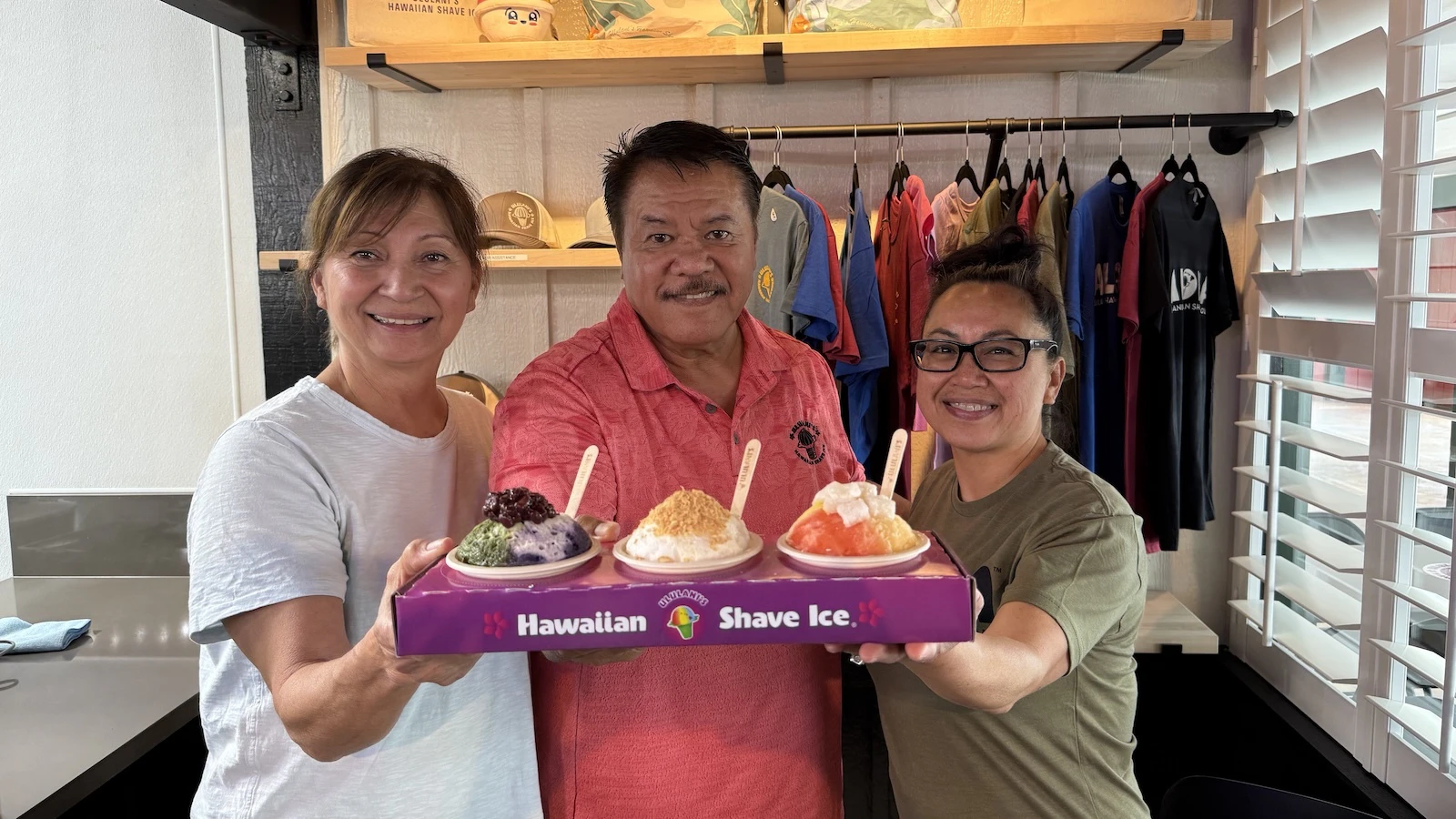 Ululani's Hawaiian Shave Ice Waimanalo owners