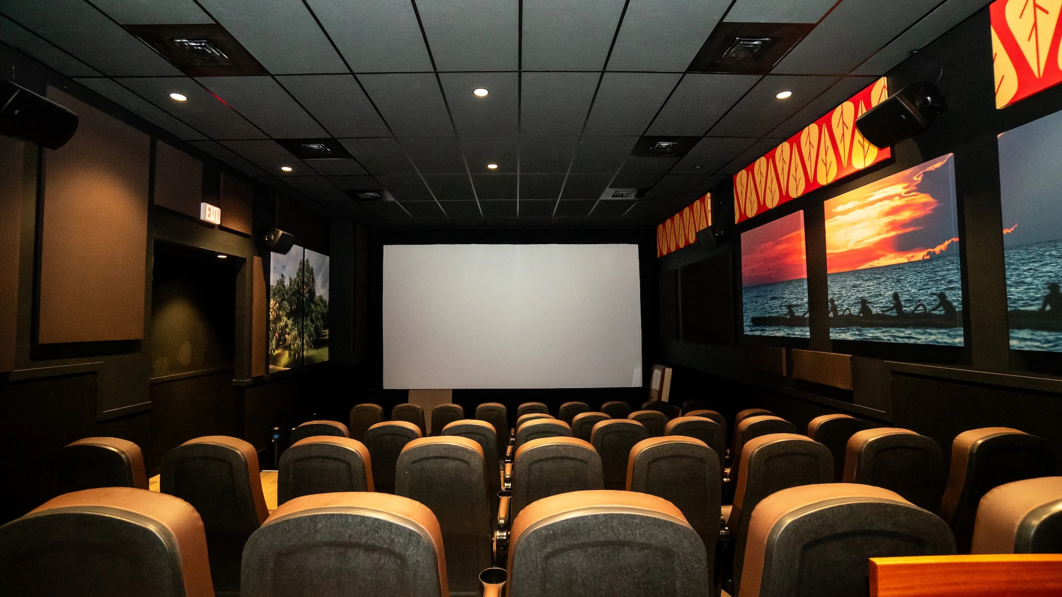 The Mango Theater opens on Molokai